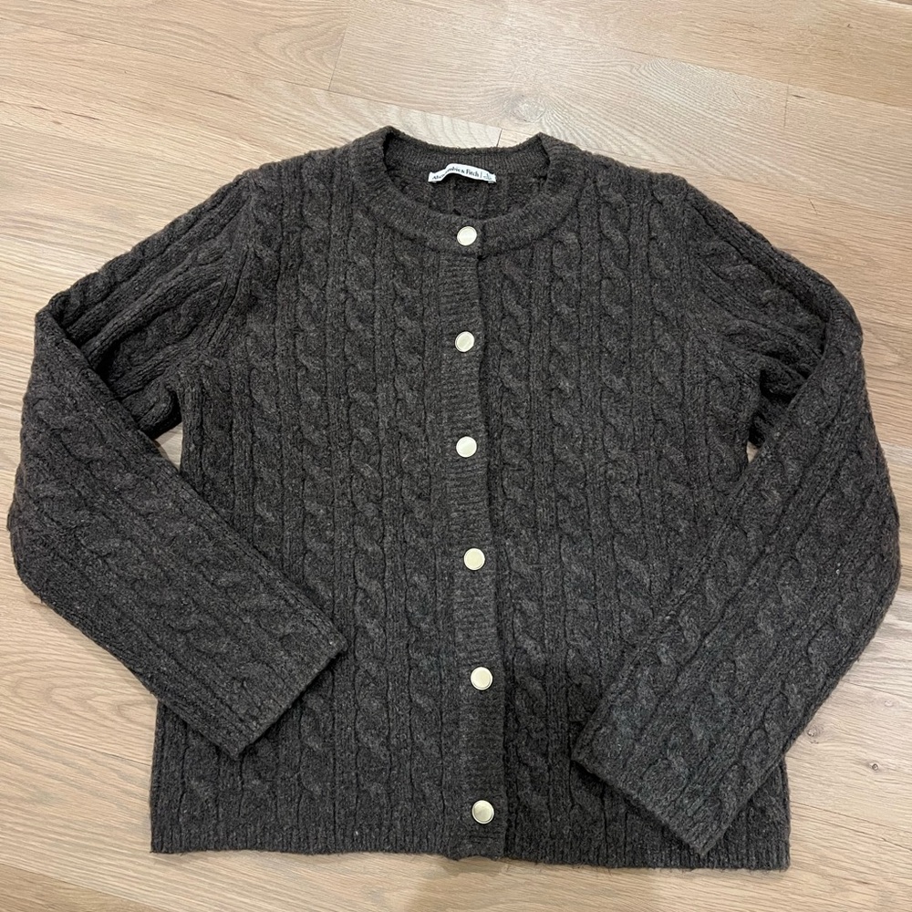 Abercrombie & Fitch Button up Cable Knit Sweater large